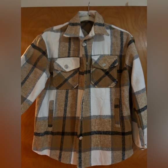 Plaid shacket - Picture 2 of 3